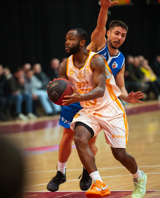 GO+ Peja mundet në Poloni